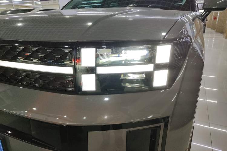 Used Hyundai Santa Fe 2024 2.0T Connoisseur Pro Left Front Headlight