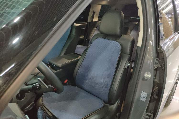 Used Hyundai Santa Fe 2024 2.0T Connoisseur Pro Left Front Seat