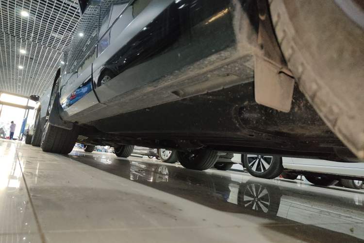 Used Hyundai Santa Fe 2024 2.0T Connoisseur Pro Left Side Sill