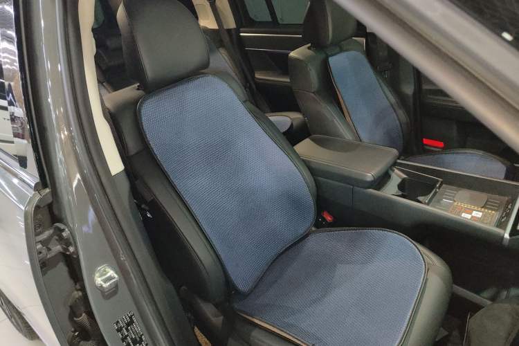 Used Hyundai Santa Fe 2024 2.0T Connoisseur Pro Right Front Seat