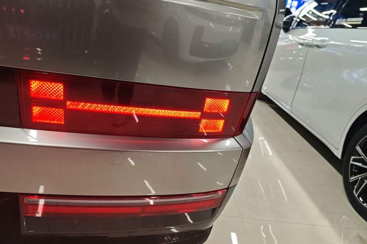 Used Hyundai Santa Fe 2024 2.0T Connoisseur Ultra Right Rear Taillight