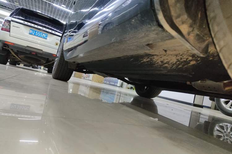 Used Hyundai Santa Fe 2024 2.0T Connoisseur Pro Right Side Sill