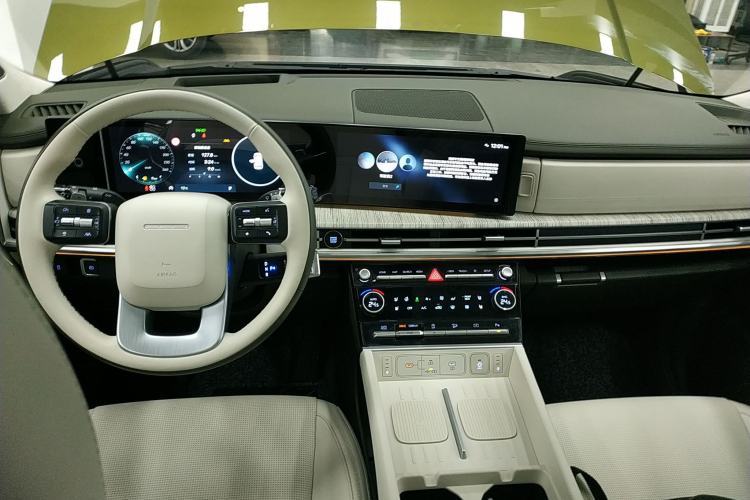 Used Hyundai Santa Fe 2024 2.0T Connoisseur Ultra Center Console