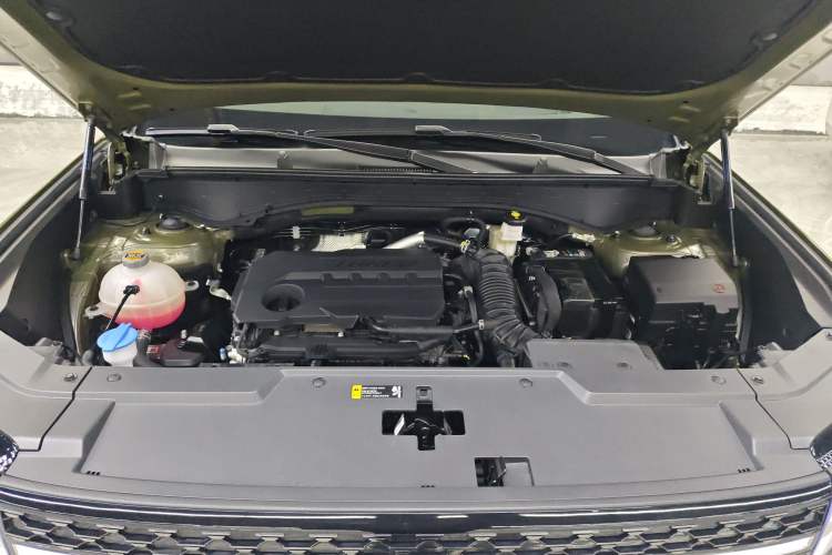Used Hyundai Santa Fe 2024 2.0T Connoisseur Pro Max Engine Bay