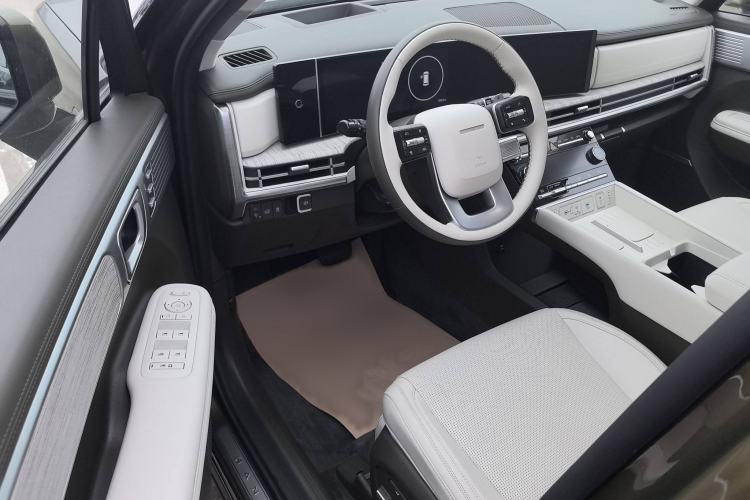 Used Hyundai Santa Fe 2024 2.0T Connoisseur Ultra Interior 1
