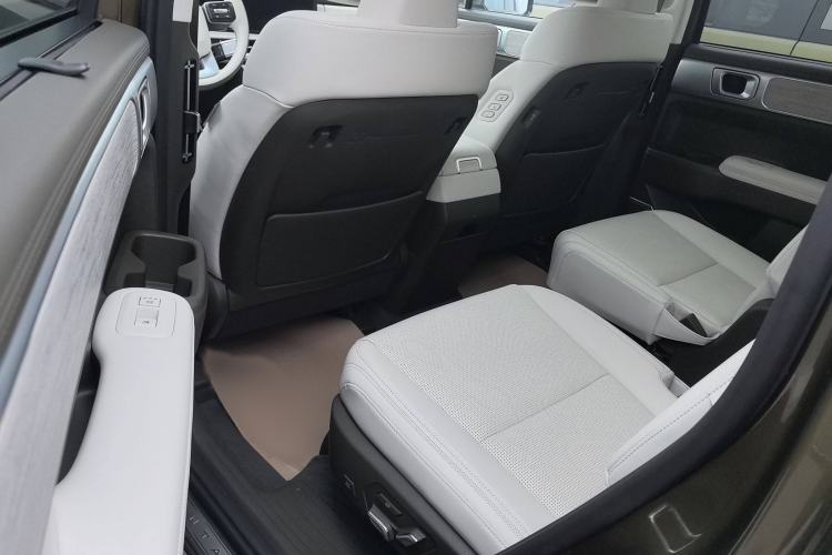 Used Hyundai Santa Fe 2024 2.0T Connoisseur Ultra Interior 2