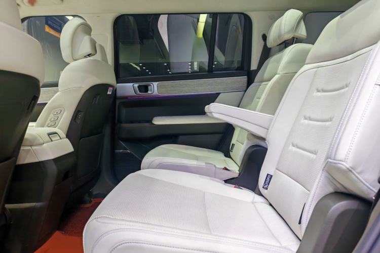Used Hyundai Santa Fe 2024 2.0T Connoisseur Pro Max Interior 3