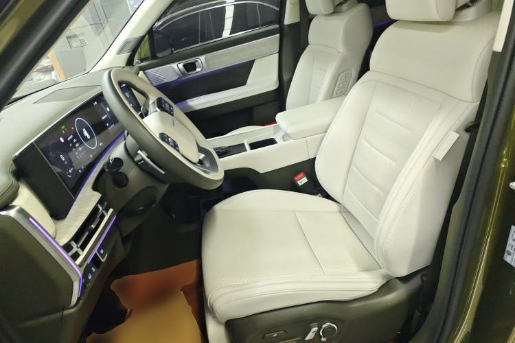 Used Hyundai Santa Fe 2024 2.0T Connoisseur Pro Max Left Front Seat