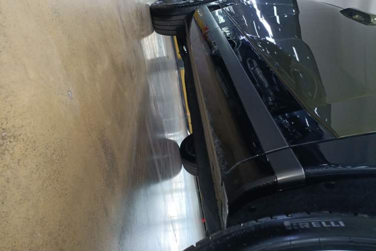 Used Hyundai Santa Fe 2024 2.0T Connoisseur Ultra Right Side Sill