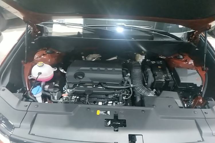 Used Hyundai Santa Fe 2024 2.0T Connoisseur Ultra Engine Bay