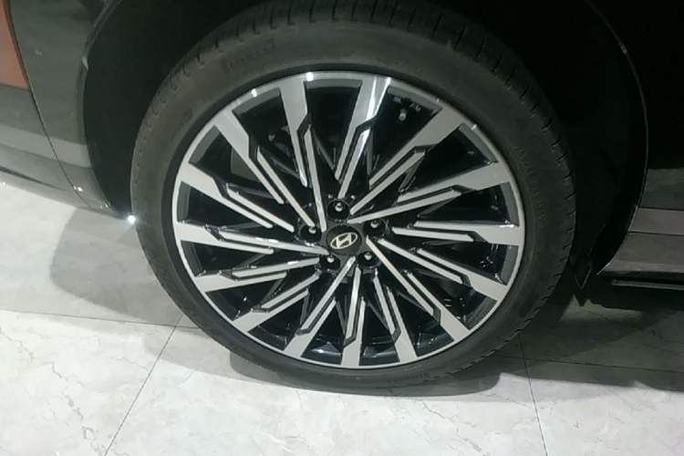 Used Hyundai Santa Fe 2024 2.0T Connoisseur Ultra Exterior 5