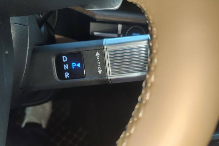 Used Hyundai Santa Fe 2024 2.0T Connoisseur Pro Max Gear Lever