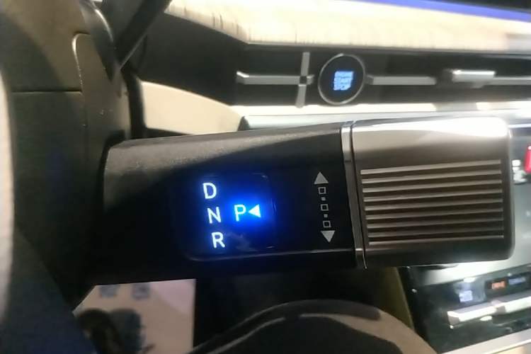 Used Hyundai Santa Fe 2024 2.0T Connoisseur Ultra Gear Lever