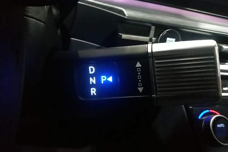 Used Hyundai Santa Fe 2024 2.0T Connoisseur Ultra Gear Lever