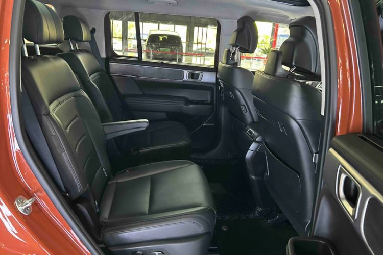 Used Hyundai Santa Fe 2024 2.0T Connoisseur Ultra Interior 1