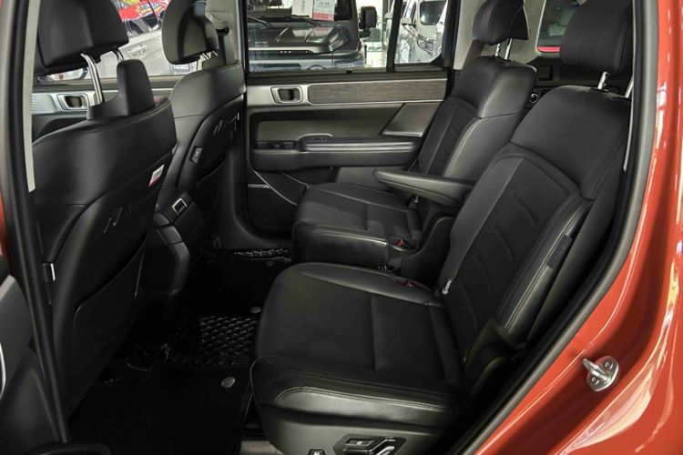 Used Hyundai Santa Fe 2024 2.0T Connoisseur Ultra Interior 3