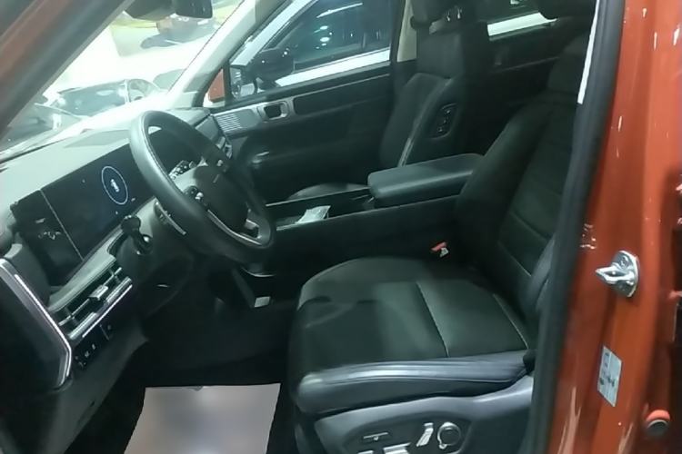 Used Hyundai Santa Fe 2024 2.0T Connoisseur Ultra Left Front Seat