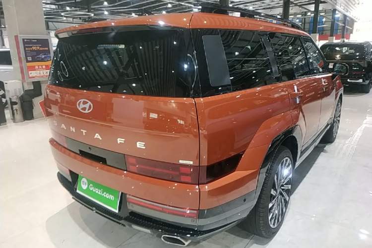 Used Hyundai Santa Fe 2024 2.0T Connoisseur Ultra Rear Right 45 Deg