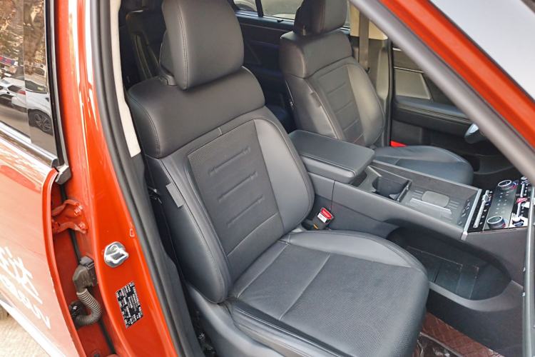 Used Hyundai Santa Fe 2024 2.0T Connoisseur Ultra Right Front Seat