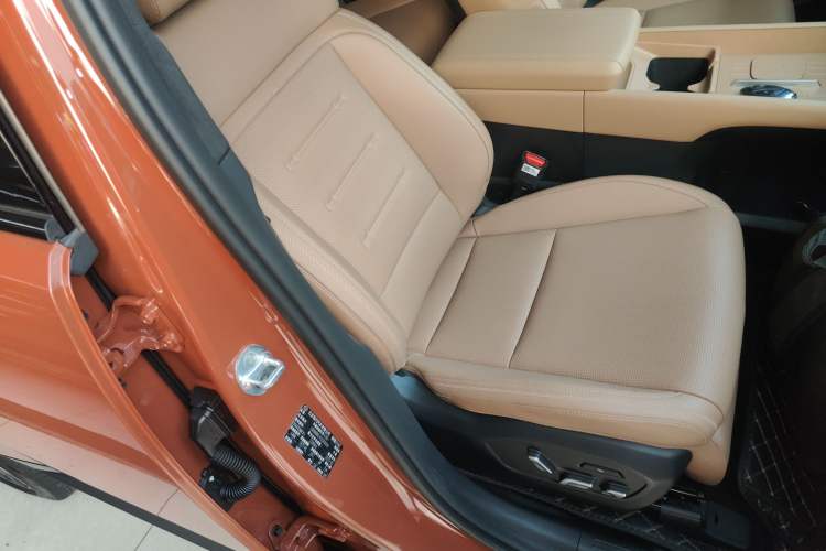 Used Hyundai Santa Fe 2024 2.0T Connoisseur Pro Max Right Front Seat