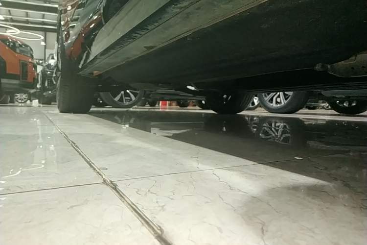 Used Hyundai Santa Fe 2024 2.0T Connoisseur Ultra Right Side Sill