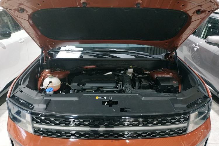 Used Hyundai Santa Fe 2024 2.0T Connoisseur Ultra Engine Bay