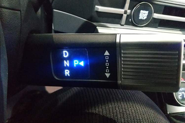 Used Hyundai Santa Fe 2024 2.0T Connoisseur Ultra Gear Lever