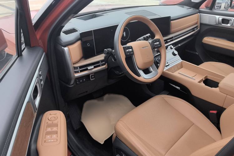 Used Hyundai Santa Fe 2024 2.0T Connoisseur Ultra Interior 3