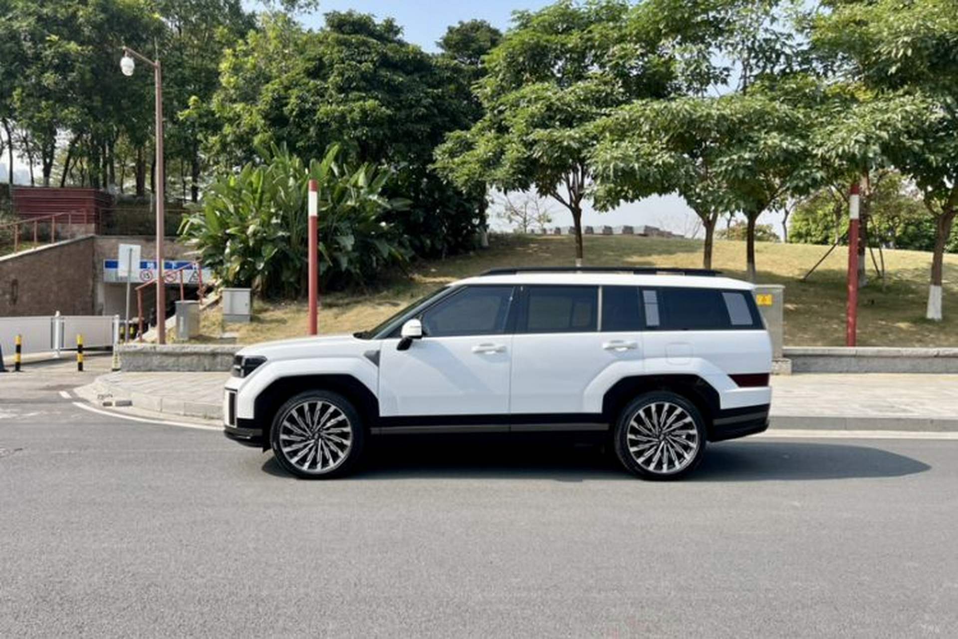 Used Hyundai Santa Fe 2024 2.0T Connoisseur Pro Max Exterior 11