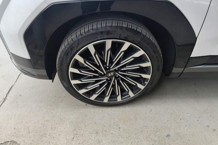 Used Hyundai Santa Fe 2024 2.0T Connoisseur Pro Exterior 7