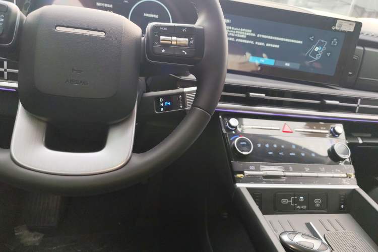 Used Hyundai Santa Fe 2024 2.0T Connoisseur Pro Gear Lever