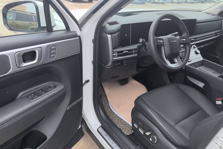 Used Hyundai Santa Fe 2024 2.0T Connoisseur Ultra Interior 2