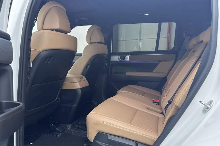 Used Hyundai Santa Fe 2024 2.0T Explorer Pro Interior 2