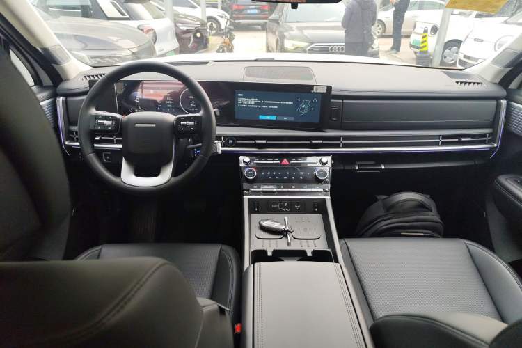 Used Hyundai Santa Fe 2024 2.0T Connoisseur Pro Interior 2