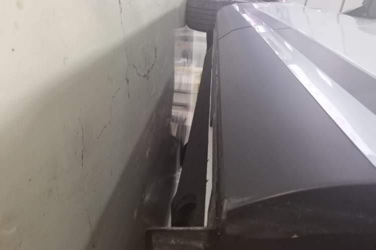 Used Hyundai Santa Fe 2024 2.0T Explorer Pro Left Side Sill