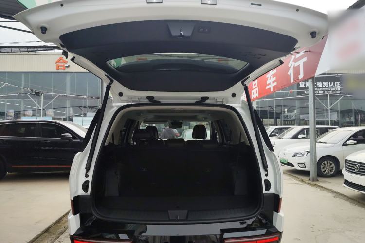 Used Hyundai Santa Fe 2024 2.0T Connoisseur Pro Trunk
