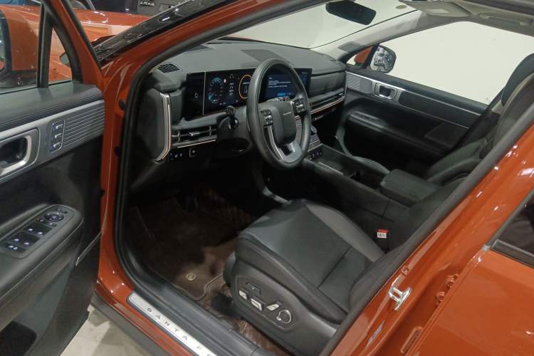 Used Hyundai Santa Fe 2024 2.0T Connoisseur Ultra Driver Seat