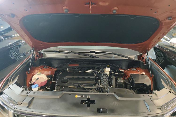 Used Hyundai Santa Fe 2024 2.0T Connoisseur Ultra Engine Bay