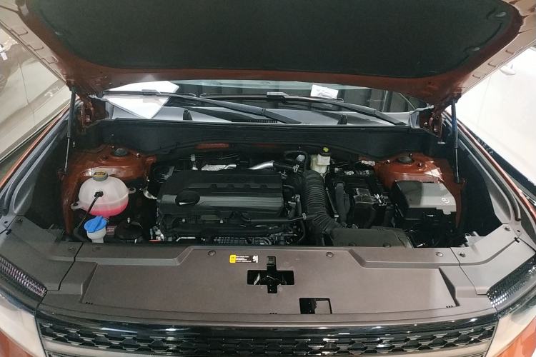 Used Hyundai Santa Fe 2024 2.0T Connoisseur Ultra Engine Bay