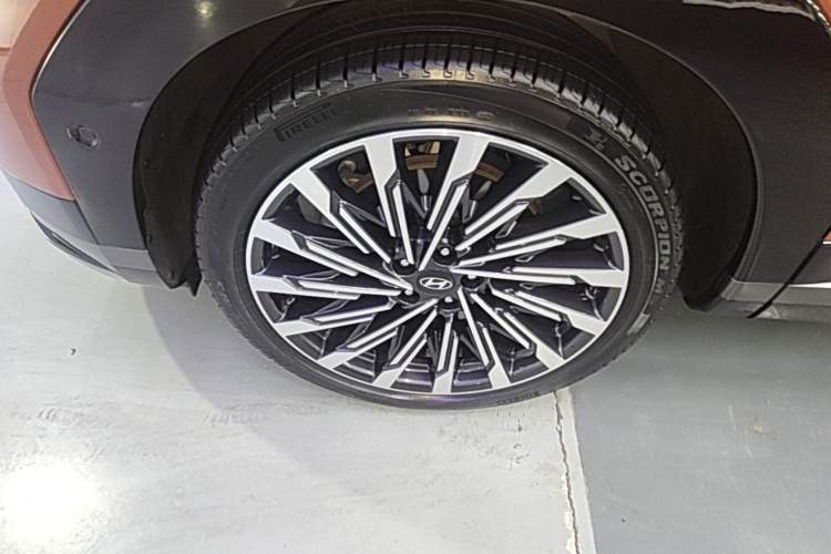 Used Hyundai Santa Fe 2024 2.0T Connoisseur Ultra Exterior 2