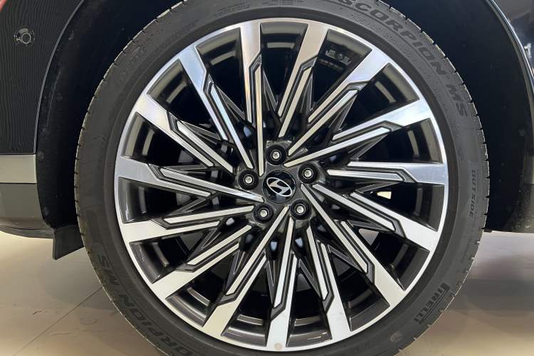 Used Hyundai Santa Fe 2024 2.0T Connoisseur Ultra Exterior 3