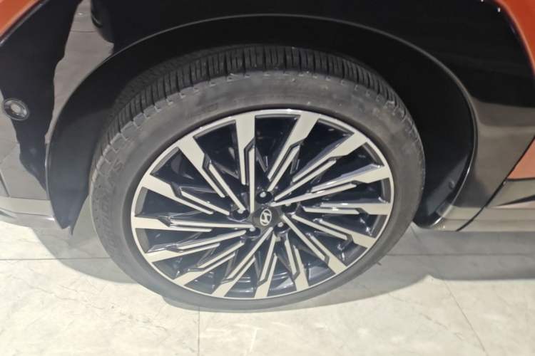 Used Hyundai Santa Fe 2024 2.0T Connoisseur Ultra Exterior 4