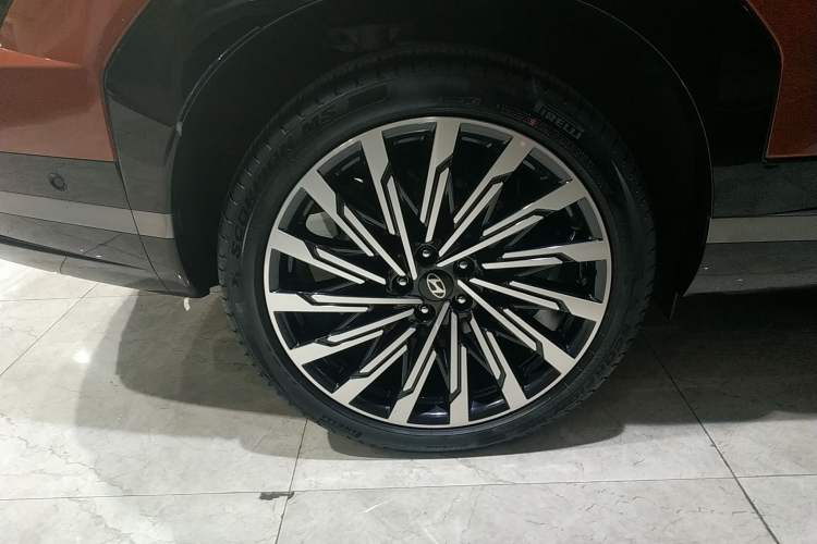 Used Hyundai Santa Fe 2024 2.0T Connoisseur Ultra Exterior 5