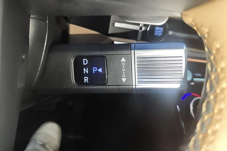 Used Hyundai Santa Fe 2024 2.0T Connoisseur Ultra Gear Lever