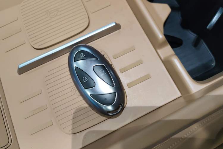 Used Hyundai Santa Fe 2024 2.0T Connoisseur Ultra Interior 1