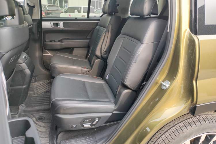 Used Hyundai Santa Fe 2024 2.0T Connoisseur Ultra Interior 4