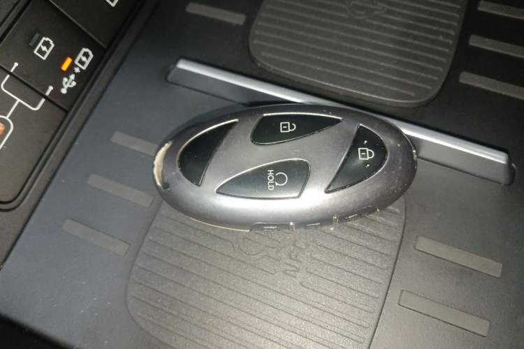 Used Hyundai Santa Fe 2024 2.0T Connoisseur Ultra Vehicle Key