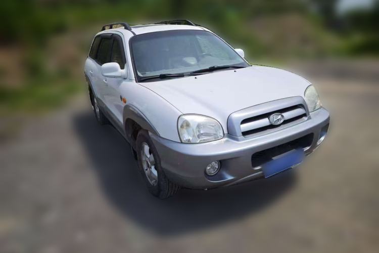 Used Hyundai Santa Fe Classic 2004 Santa Fe 2.7 Front Right 45 Deg