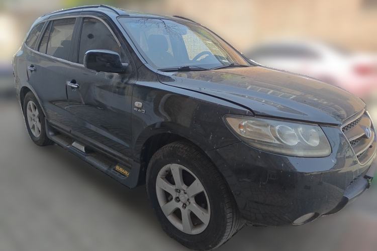 Used Hyundai Santa Fe Classic 2006 2.7 Luxury Model Front Right 45 Deg
