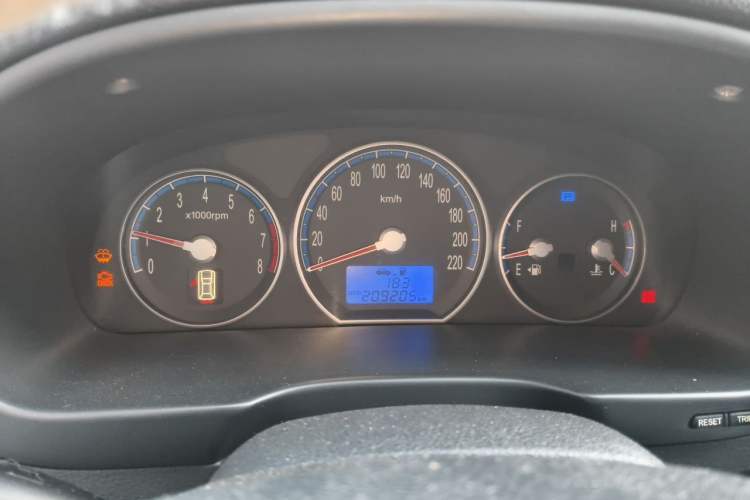 Used Hyundai Santa Fe Classic 2006 2.7 Luxury Model Instrument Cluster